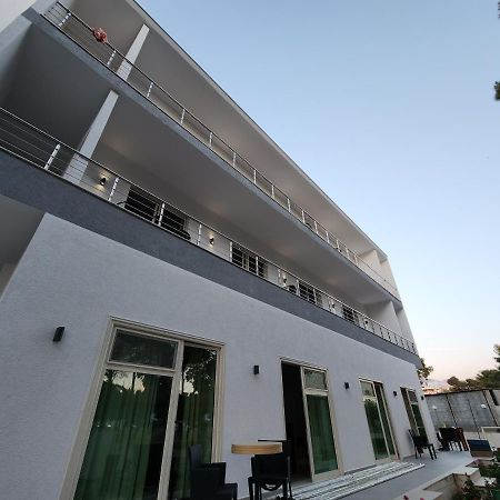Sea Front Villa Vlore Exterior photo
