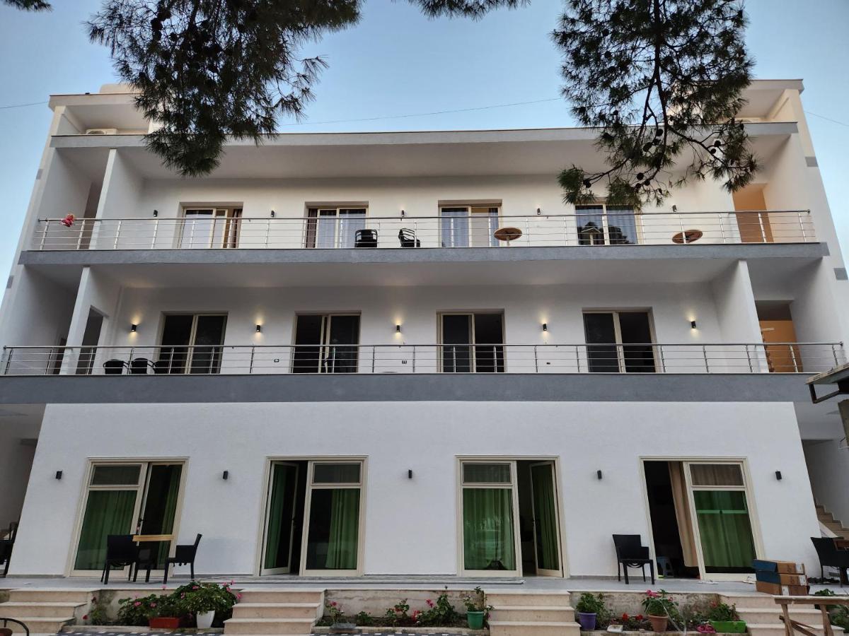 Sea Front Villa Vlore Exterior photo