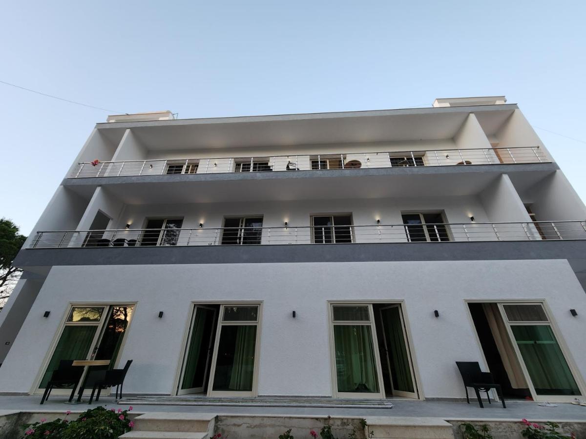 Sea Front Villa Vlore Exterior photo
