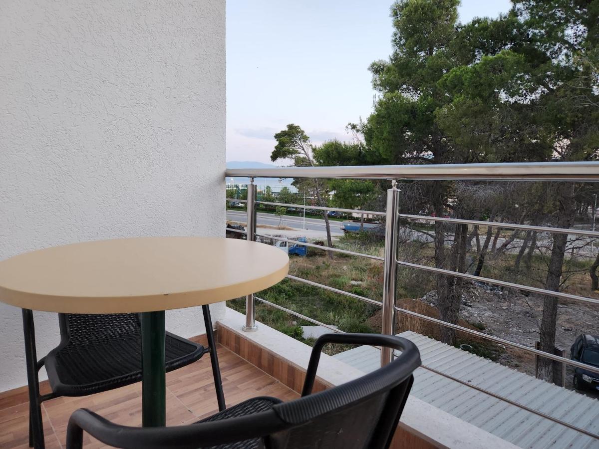 Sea Front Villa Vlore Exterior photo