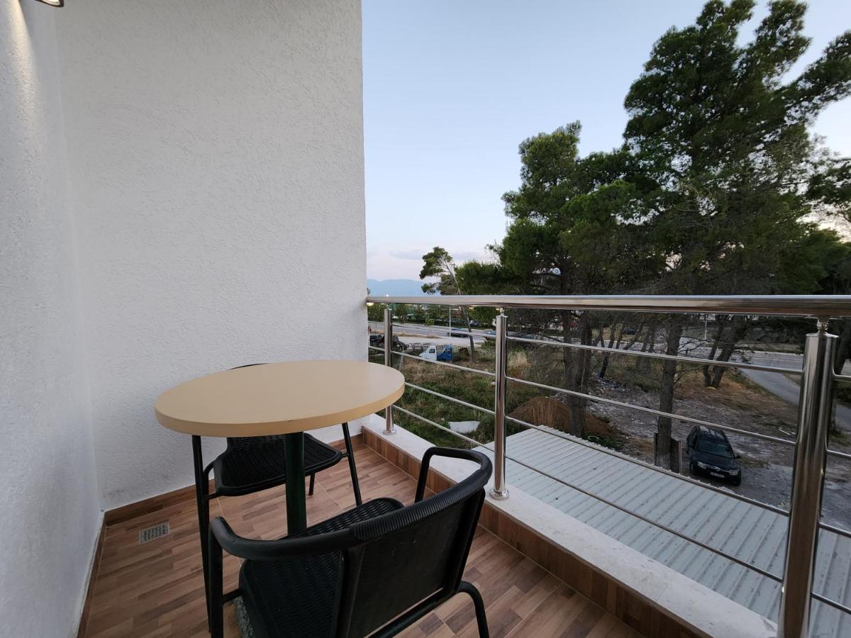 Sea Front Villa Vlore Exterior photo