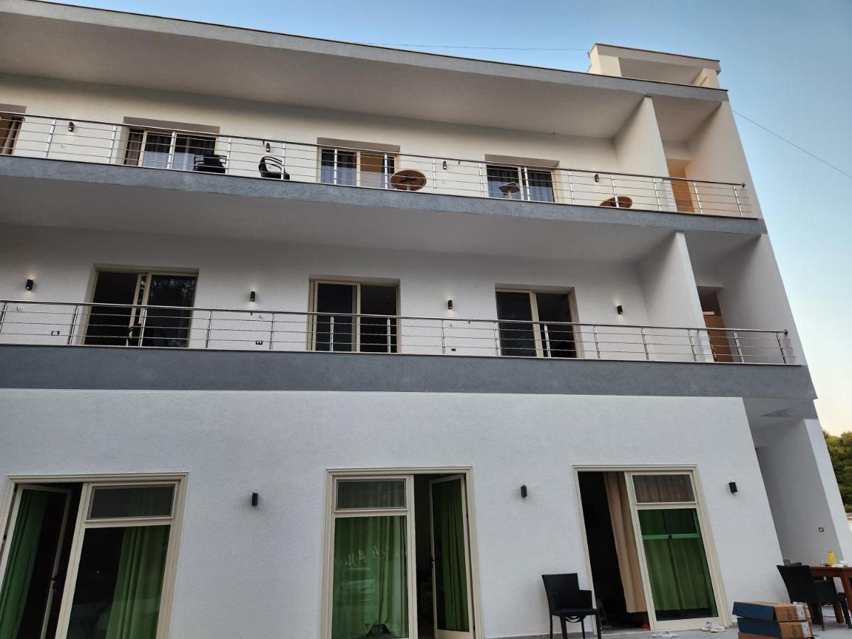 Sea Front Villa Vlore Exterior photo